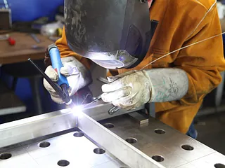 Schweißen - SCHUSTER - DER BIEGER - Rohre, Profile & Baugruppen biegen, lasern oder schweißen
